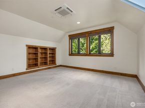 9721 NE Charisma Circle, Bainbridge Island WA 98110
