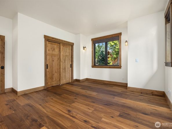 9721 NE Charisma Circle, Bainbridge Island WA 98110