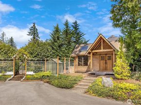 9721 NE Charisma Circle, Bainbridge Island WA 98110