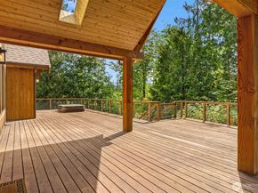 9721 NE Charisma Circle, Bainbridge Island WA 98110