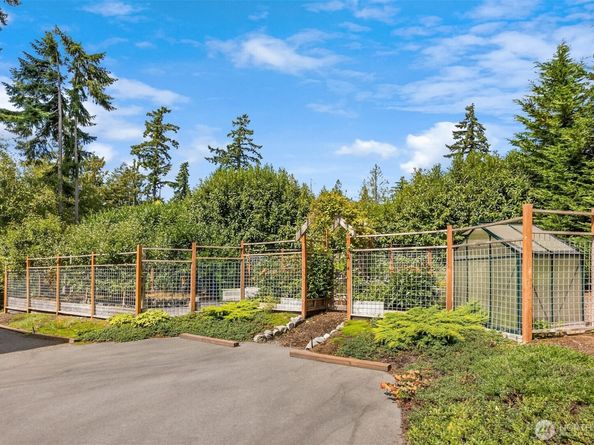9721 NE Charisma Circle, Bainbridge Island WA 98110