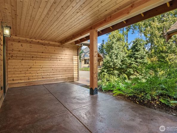 9721 NE Charisma Circle, Bainbridge Island WA 98110