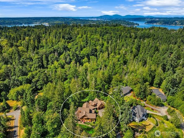 9721 NE Charisma Circle, Bainbridge Island WA 98110