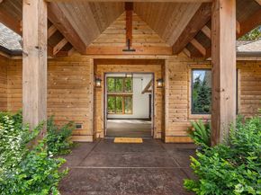 9721 NE Charisma Circle, Bainbridge Island WA 98110