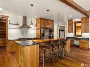 9721 NE Charisma Circle, Bainbridge Island WA 98110