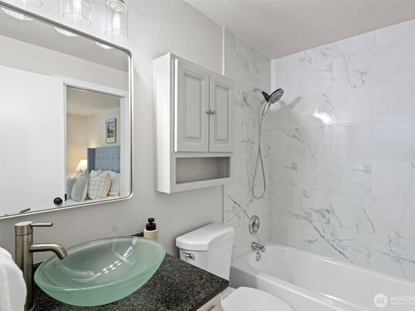 14026 Wallingford Avenue N, Seattle WA 98133