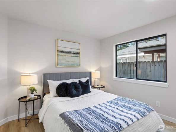 14026 Wallingford Avenue N, Seattle WA 98133