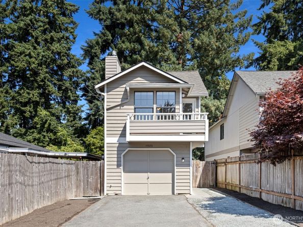 14026 Wallingford Avenue N, Seattle WA 98133