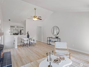 14026 Wallingford Avenue N, Seattle WA 98133