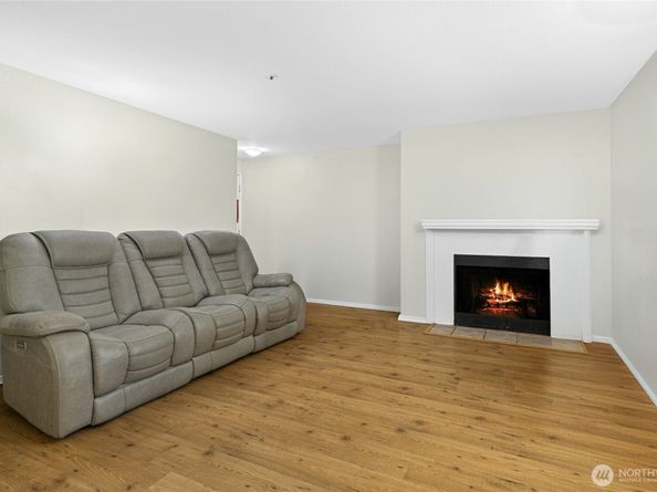 19230 Forest Park Drive NE C110, Seattle WA 98155