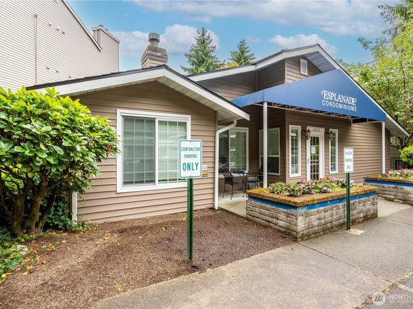 12040 100th Avenue NE J102, Kirkland WA 98034