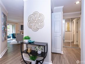 12040 100th Avenue NE J102, Kirkland WA 98034