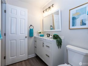 12040 100th Avenue NE J102, Kirkland WA 98034
