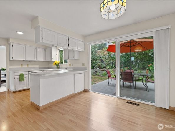 9217 46th Avenue W, Mukilteo WA 98275