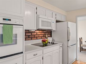 9217 46th Avenue W, Mukilteo WA 98275