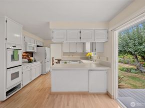 9217 46th Avenue W, Mukilteo WA 98275