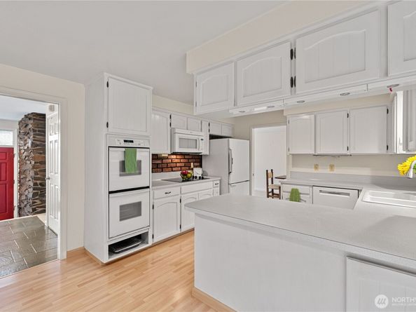 9217 46th Avenue W, Mukilteo WA 98275