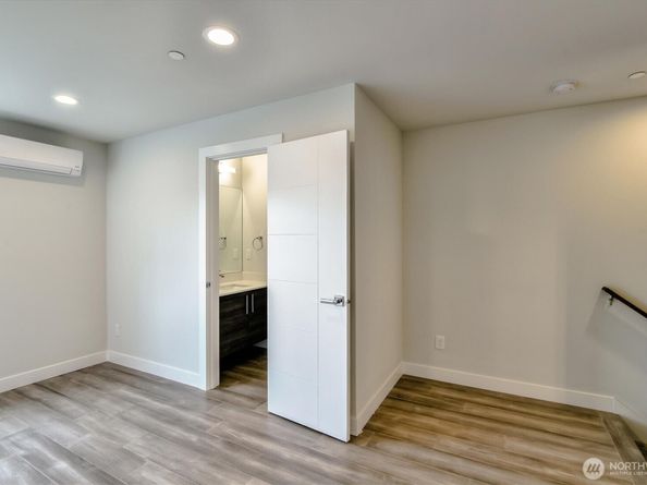 1919 24th Avenue S C, Seattle WA 98144