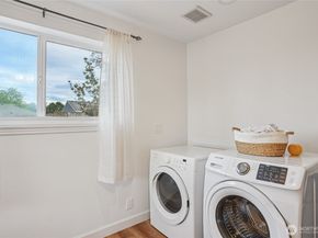 6902 35th Avenue SW, Seattle WA 98126