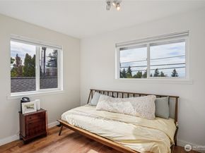 6902 35th Avenue SW, Seattle WA 98126
