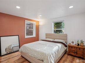 6902 35th Avenue SW, Seattle WA 98126