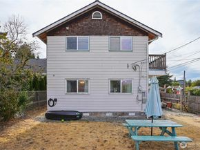 6902 35th Avenue SW, Seattle WA 98126