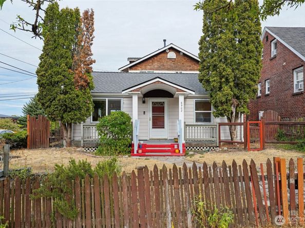 6902 35th Avenue SW, Seattle WA 98126