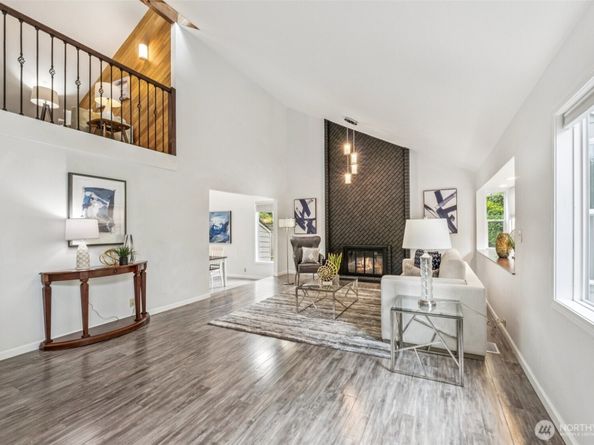 330 221st Street SE, Bothell WA 98021
