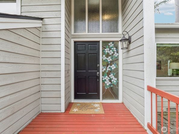 330 221st Street SE, Bothell WA 98021