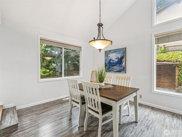 330 221st Street SE, Bothell WA 98021