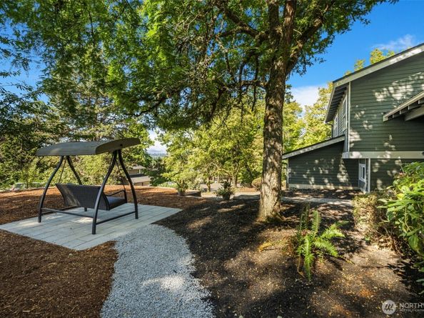 8010 NE 115th Way, Kirkland WA 98034