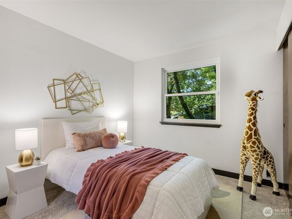8010 NE 115th Way, Kirkland WA 98034