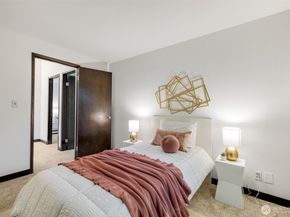 8010 NE 115th Way, Kirkland WA 98034