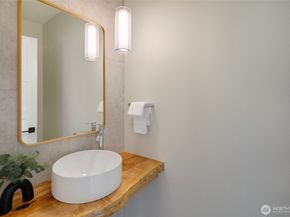 16344 Linden Avenue N, Shoreline WA 98133
