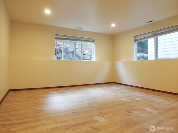 5451 SW 32nd Avenue, Seattle WA 98126