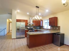 5451 SW 32nd Avenue, Seattle WA 98126