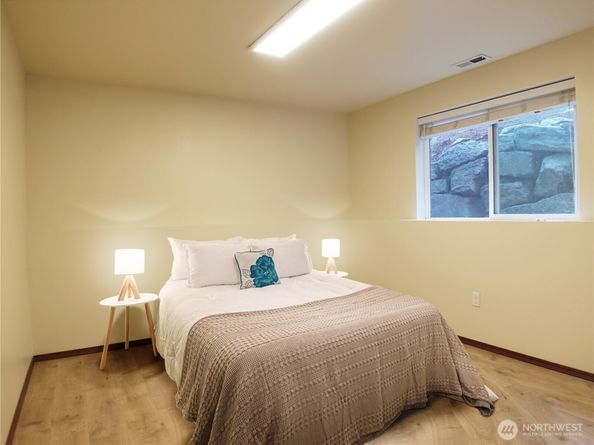 5451 SW 32nd Avenue, Seattle WA 98126
