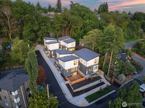 1804 B 28th Avenue S, Seattle WA 98144