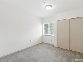 11424 1st Avenue S 204, Seattle WA 98168