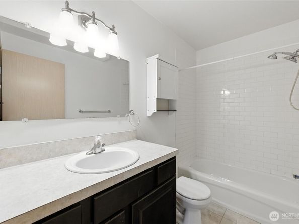 11424 1st Avenue S 204, Seattle WA 98168