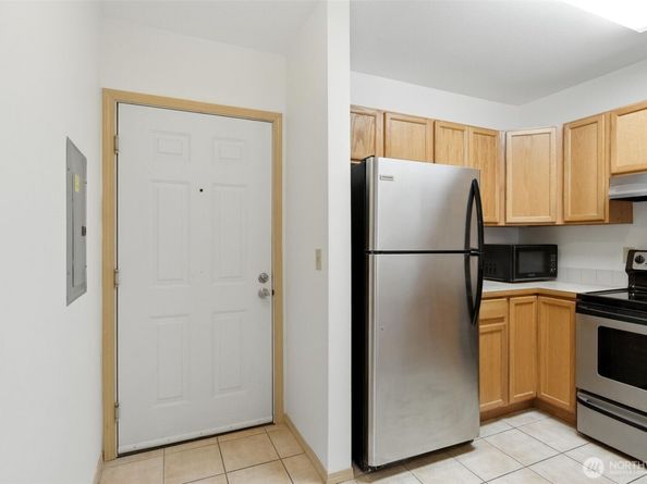 11424 1st Avenue S 204, Seattle WA 98168