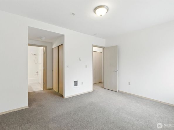 11424 1st Avenue S 204, Seattle WA 98168