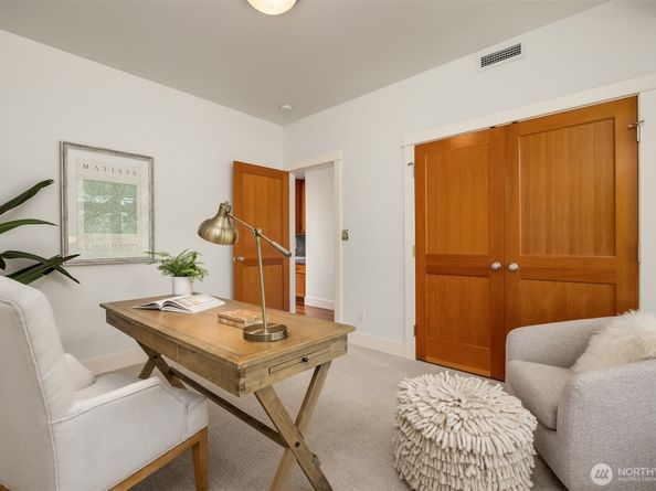 400 Winslow Way E 360, Bainbridge Island WA 98110