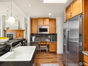 400 Winslow Way E 360, Bainbridge Island WA 98110
