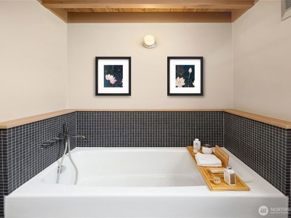 2466 Westlake Avenue N 5, Seattle WA 98109