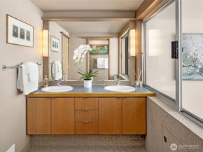 2466 Westlake Avenue N 5, Seattle WA 98109