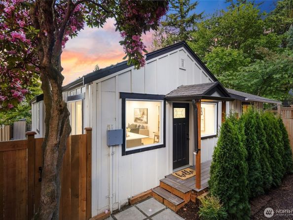 11550 22nd Avenue NE, Seattle WA 98125