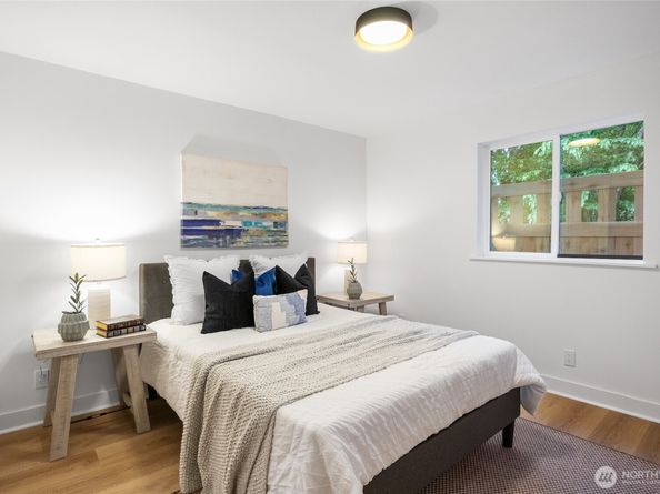 11550 22nd Avenue NE, Seattle WA 98125