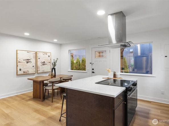 11550 22nd Avenue NE, Seattle WA 98125
