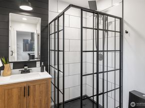 11550 22nd Avenue NE, Seattle WA 98125